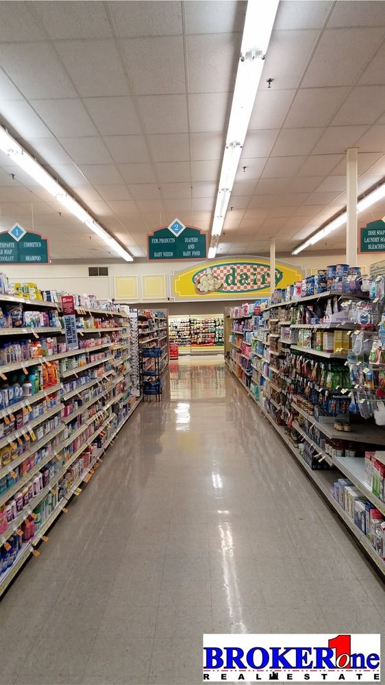 Retail Redevelopment Opportunity: 1375 Cy Ave, Casper, WY 82604